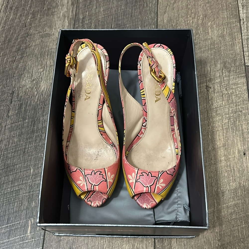 sz 35 prada heels